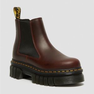 NWT Dr. Marten’s Audrick Chelsea Boot